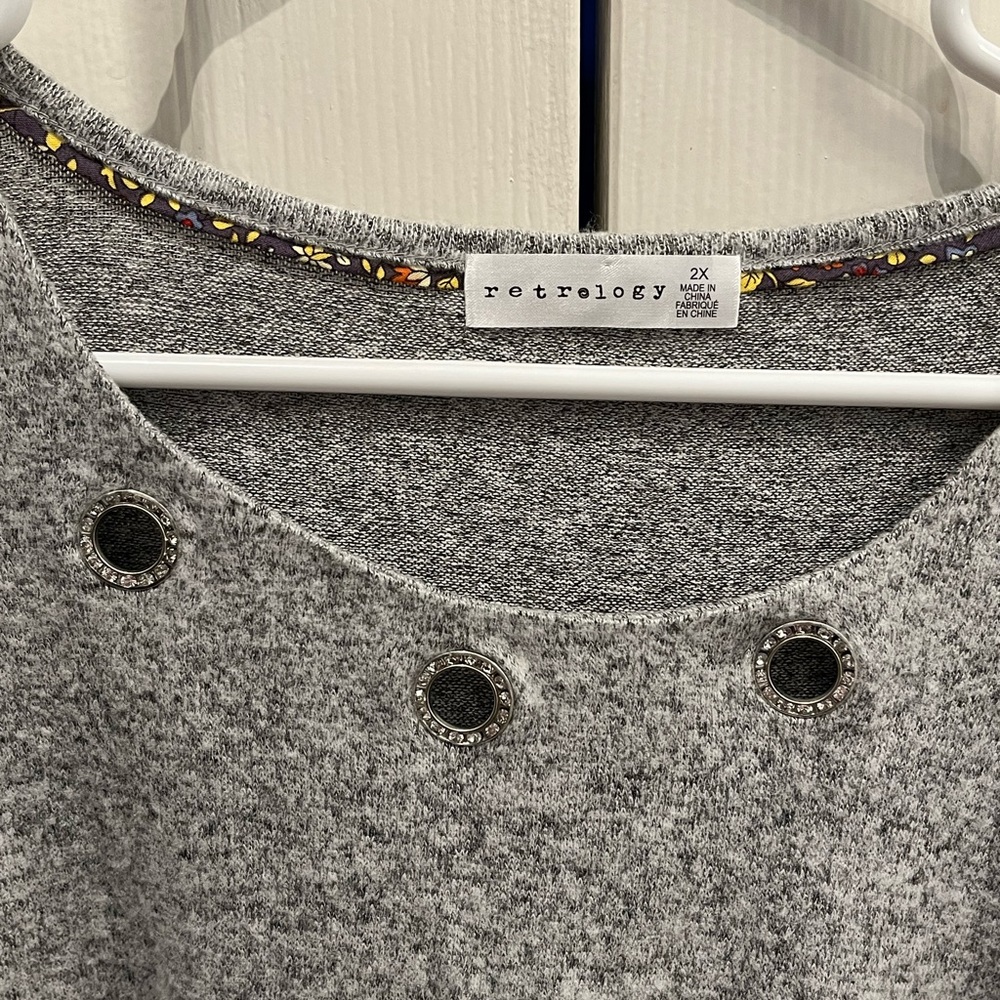 2x NWT grey sweater - Picture 2 of 4